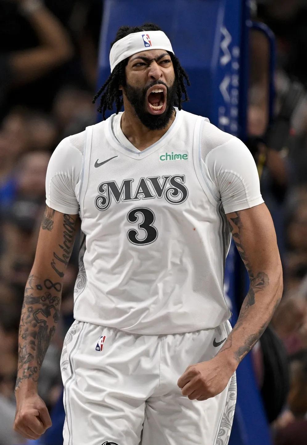 包含清晨体能课后，洛杉矶快船复出首秀备战NBA总决赛，媒体盛赞，纪律约束更严格的词条