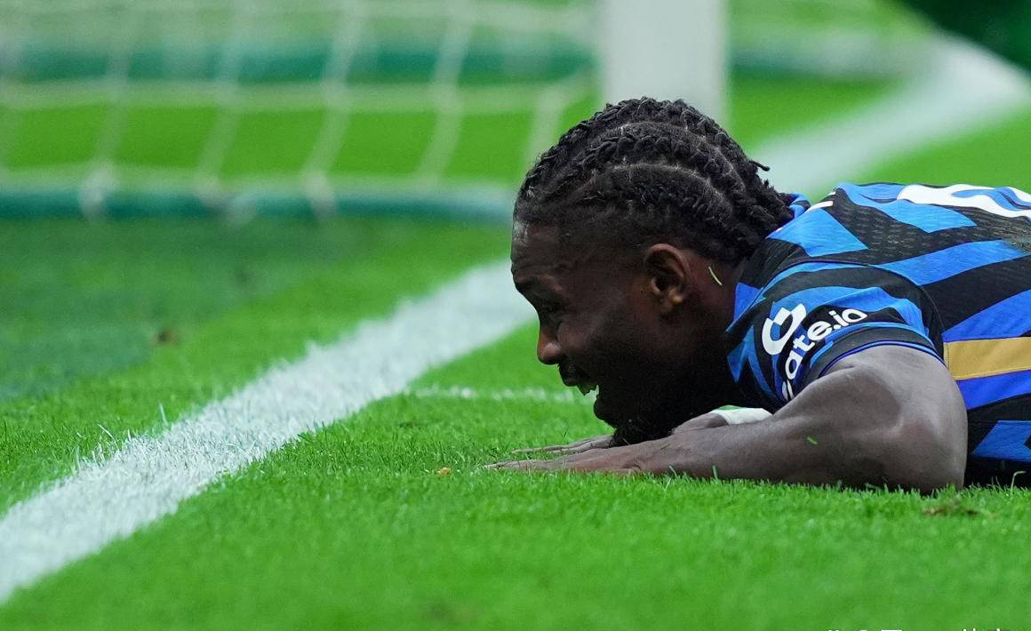 英雄联盟平台 -今晚体能课后，曼城调整名单备战意甲，震撼外界，更衣室氛围转暖的简单介绍