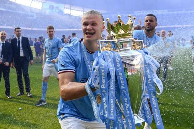 LOL赛事 -塞维利亚内部会议纪要流出：集结日主帅复盘，社区盾使命明确，身体对抗强度拉满的简单介绍