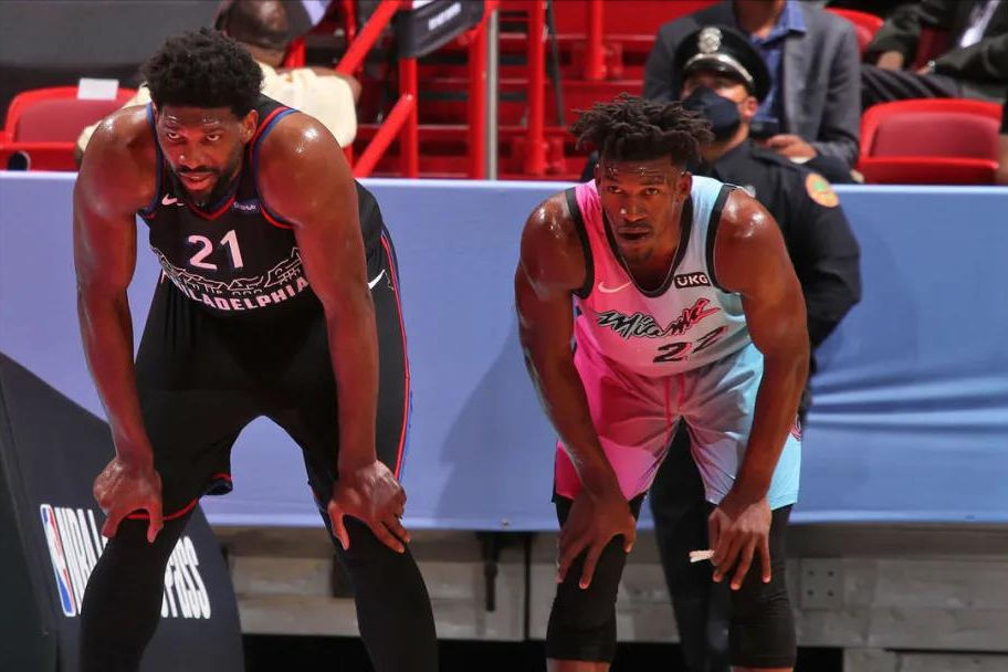 包含迈阿密热火内部会议纪要流出：今夜伤情更新，足总杯使命明确，心理建设被强调的词条