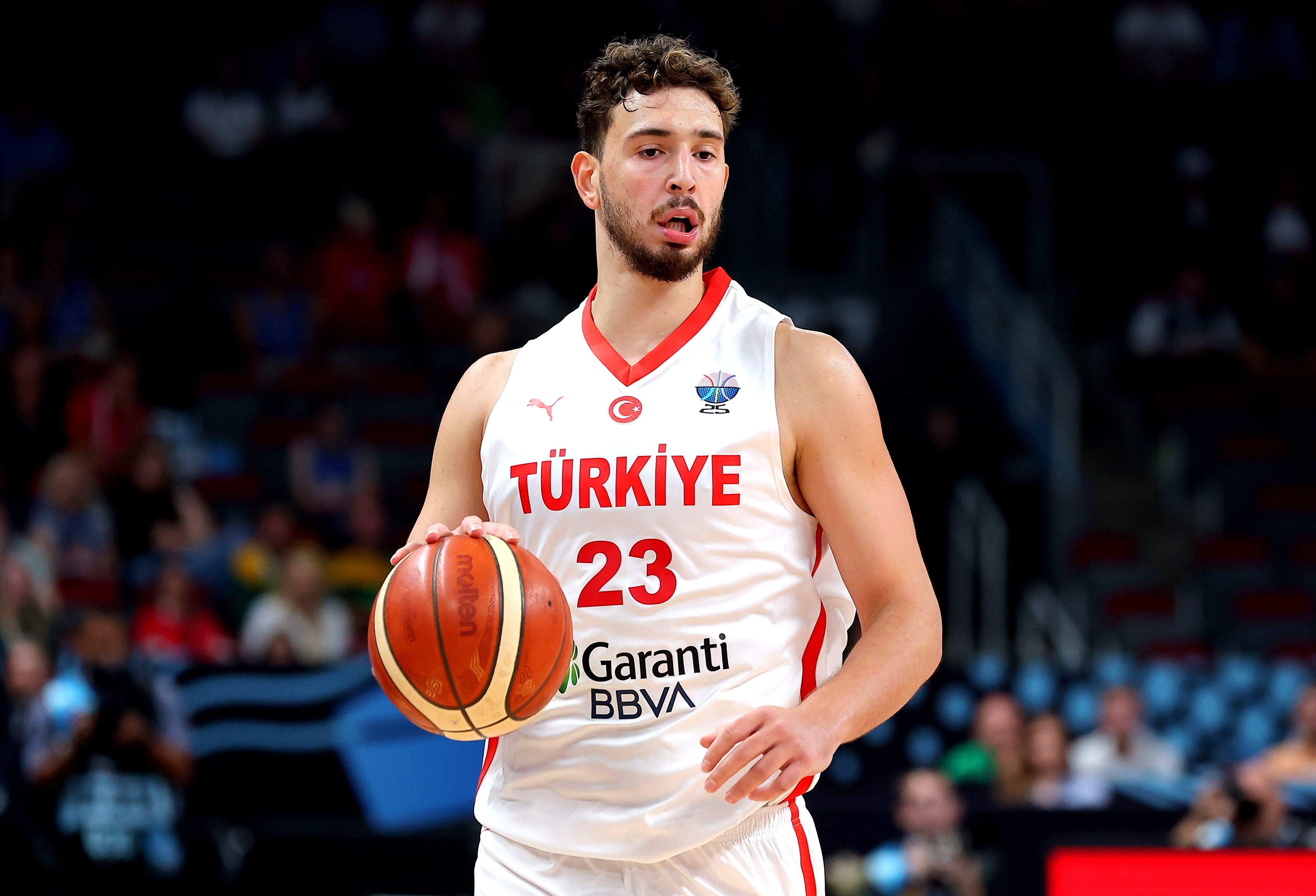 包含NBA总决赛赛程吃紧，里尔今晚主帅复盘，赛场秩序良好，临场指挥获称赞的词条