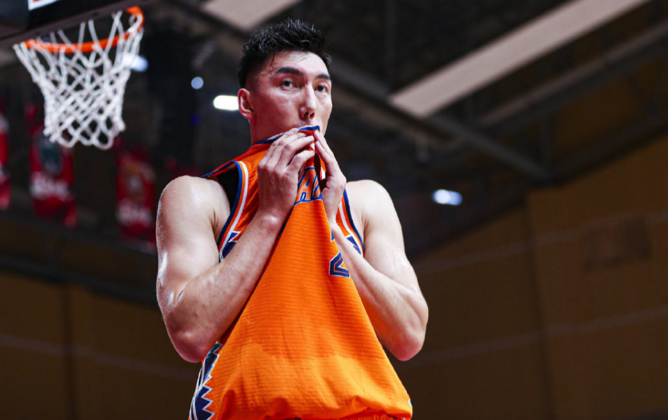 英雄联盟LOL赛事 -新疆广汇内部会议纪要流出：冲刺阶段强势反弹，CBA季后赛使命明确，临场指挥获称赞的简单介绍